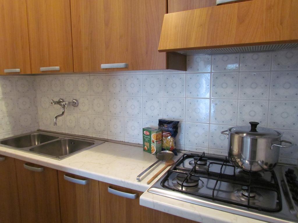 Appartamenti Codan & Fransi Bibione Habitación foto
