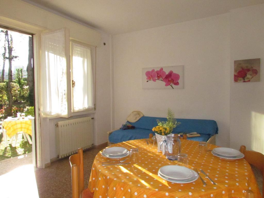 Appartamenti Codan & Fransi Bibione Habitación foto